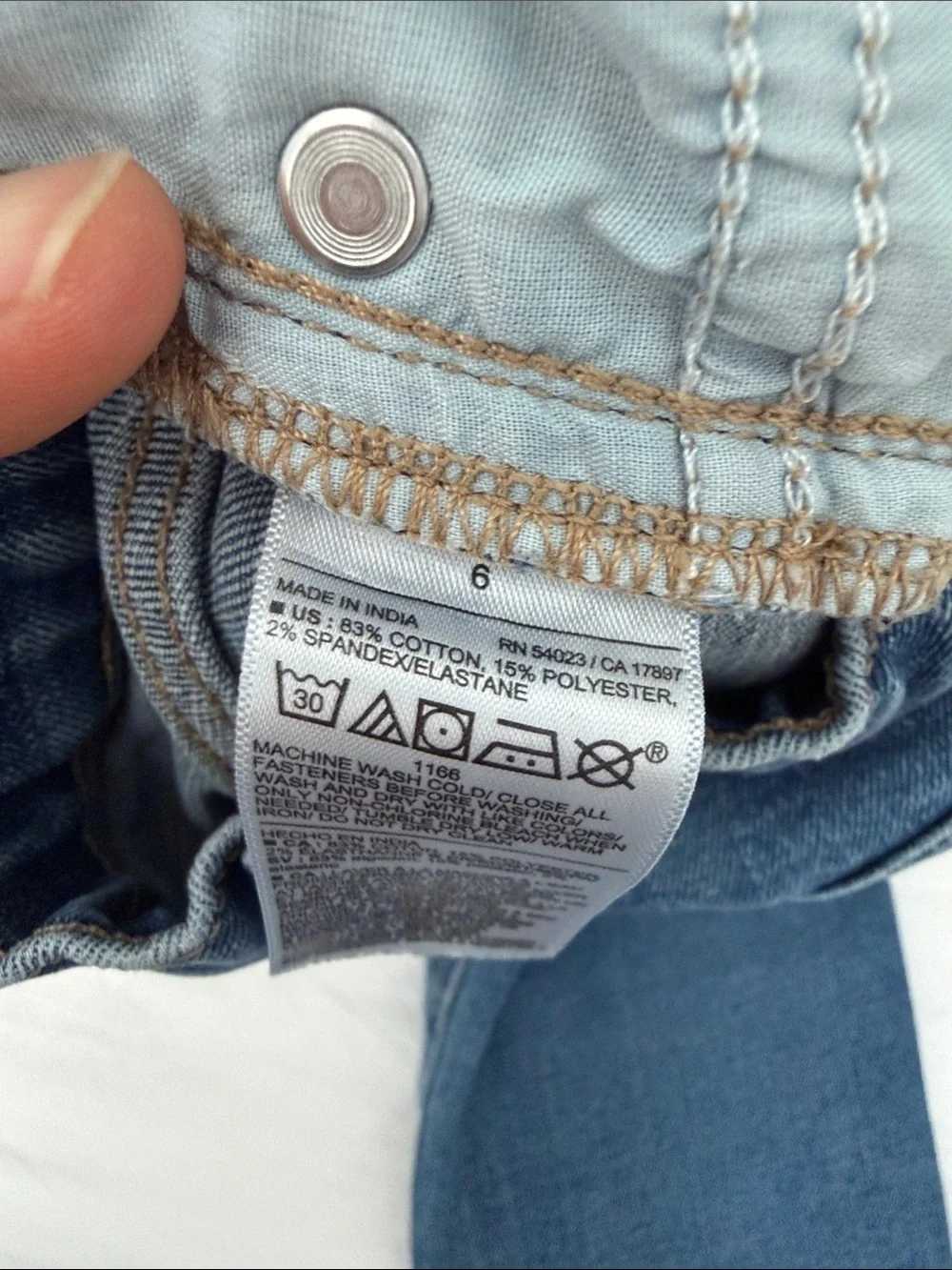 Old Navy Blue Denim Jeans with Contrast Stitching boys size 6
